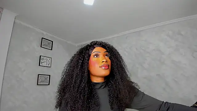 Snapshot of Emattaylor chatting on 01-13-26, 11:59 Emattaylor online show from 01-13-26, 11:59