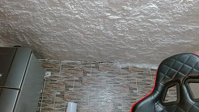 Snapshot of omar_alurba chatting on 10-10-25, 11:59 omar alurba online show from 10-10-25, 11:59