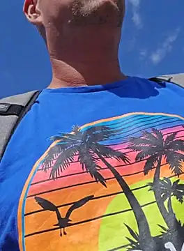 Trucker Hunter online show from 10-12-25, 01:54