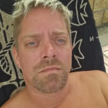 Trucker Hunter online show from 10-25-25, 10:23