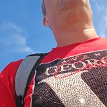 Trucker Hunter online show from 02-04-26, 01:06