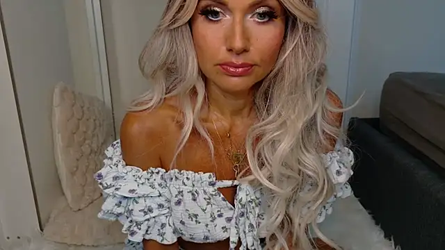 Tinkerbell822 online show from 05-28-26, 07:38