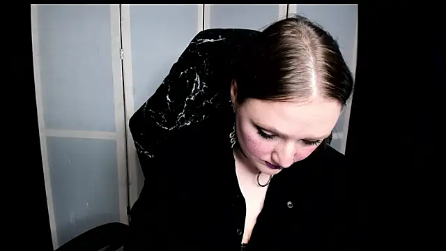 Snapshot of YourDyingBride chatting on 07-20-26, 10:50 YourDyingBride online show from 07-20-26, 10:50