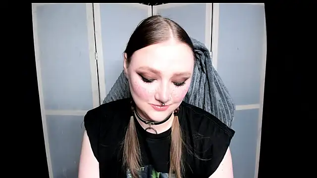 Snapshot of YourDyingBride chatting on 07-21-26, 04:04 YourDyingBride online show from 07-21-26, 04:04
