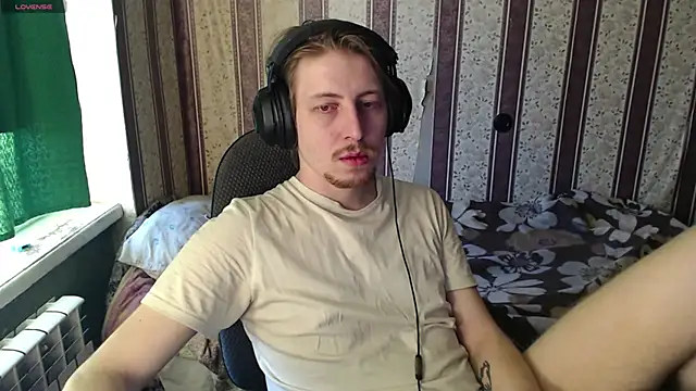 darienlarge online show from 10-21-25, 01:56