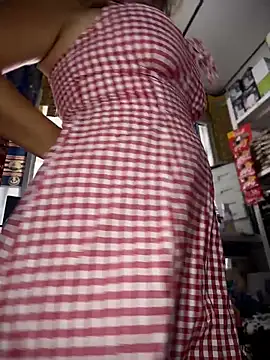 sammyqueenx21 online show from 05-11-26, 02:45