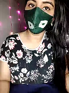 Snapshot of Nisha_candy chatting on 03-19-26, 07:18 Nisha candy online show from 03-19-26, 07:18