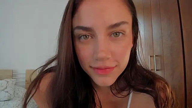 GrettaBenett online show from 12-09-24, 05:52