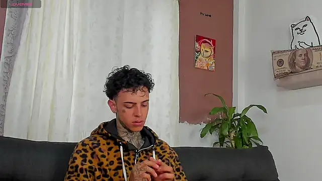 Aron ford online show from 10-18-25, 01:12