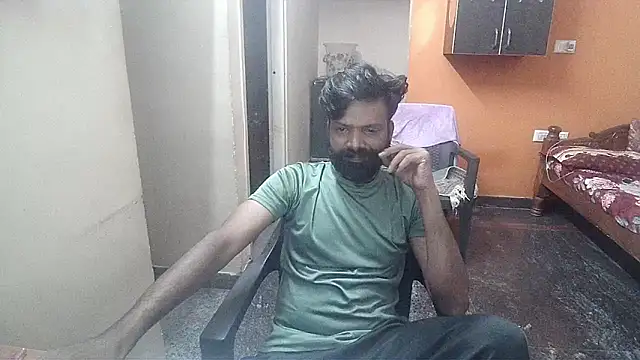 Snapshot of Indiaguy4u chatting on 12-12-24, 02:44 Indiaguy4u online show from 12-12-24, 02:44