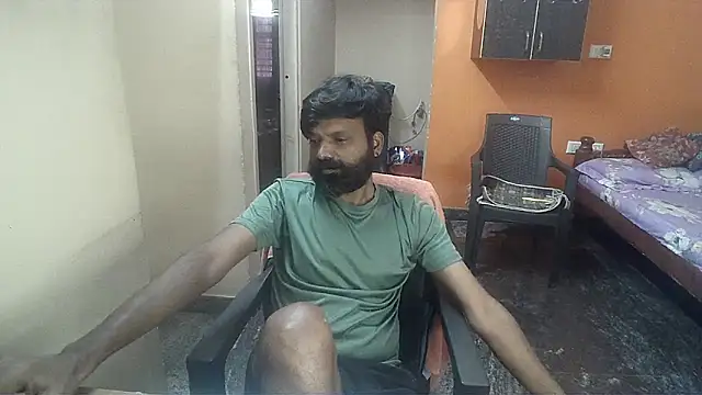 Snapshot of Indiaguy4u chatting on 01-07-25, 05:54 Indiaguy4u online show from 01-07-25, 05:54