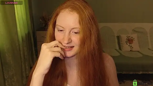 Snapshot of astoria_ross_ chatting on 05-20-26, 03:07 astoria ross online show from 05-20-26, 03:07