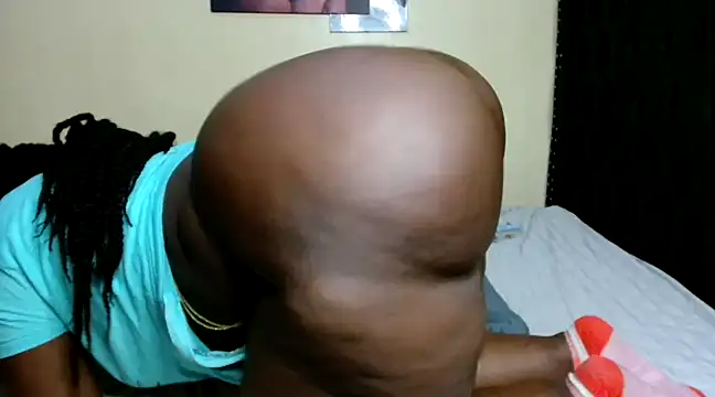 Toomuchbooty33 online show from 12-04-24, 11:13