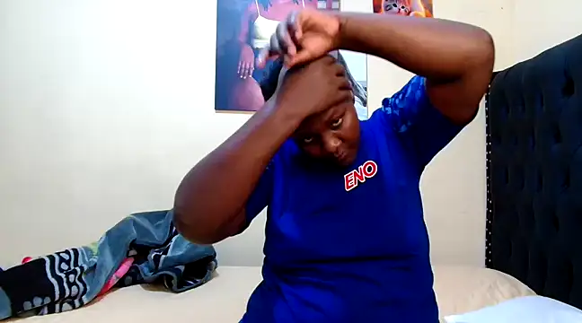 Toomuchbooty33 online show from 02-04-25, 09:41