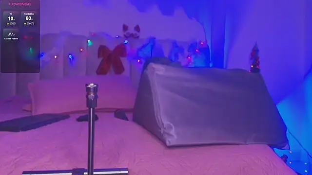 britanyy  online show from 12-04-25, 03:16