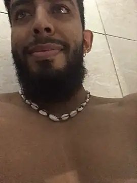 Alessandro  Rossi online show from 12-17-24, 06:13