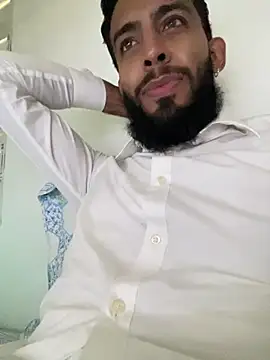 Snapshot of Alessandro__Rossi chatting on 02-13-26, 05:20 Alessandro Rossi online show from 02-13-26, 05:20