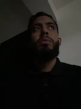 Snapshot of Alessandro__Rossi chatting on 03-15-26, 03:12 Alessandro Rossi online show from 03-15-26, 03:12