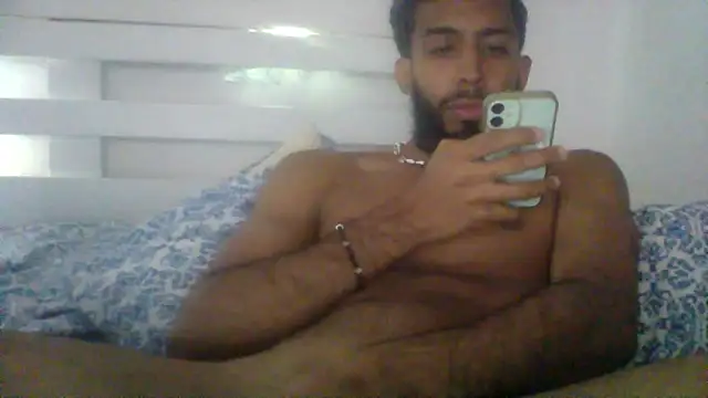 Snapshot of Alessandro__Rossi chatting on 03-26-26, 02:17 Alessandro Rossi online show from 03-26-26, 02:17