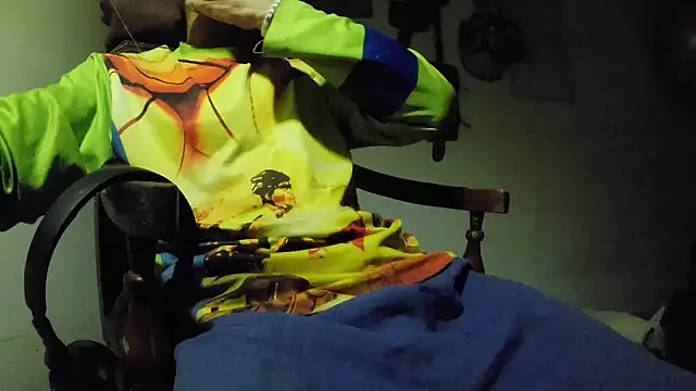 crazylatinguyy online show from 11-19-25, 03:39