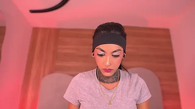 danna berlin  online show from 05-05-26, 07:33