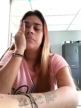 Latina sexy1 online show from 02-13-25, 04:07