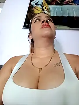 Latina sexy1 online show from 04-10-26, 02:00