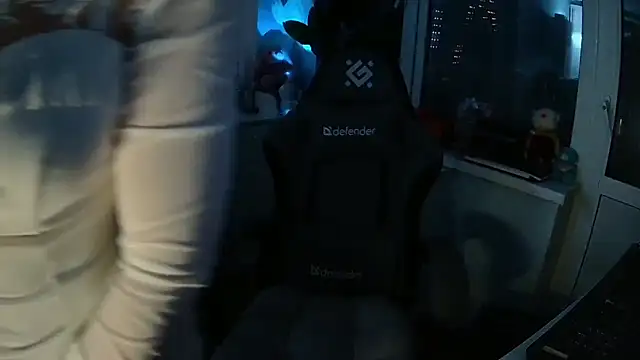 Snapshot of GlamSquirt chatting on 10-23-25, 03:44 GlamSquirt online show from 10-23-25, 03:44