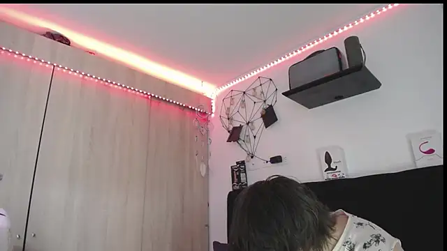 Santiago kiler online show from 03-05-26, 06:15