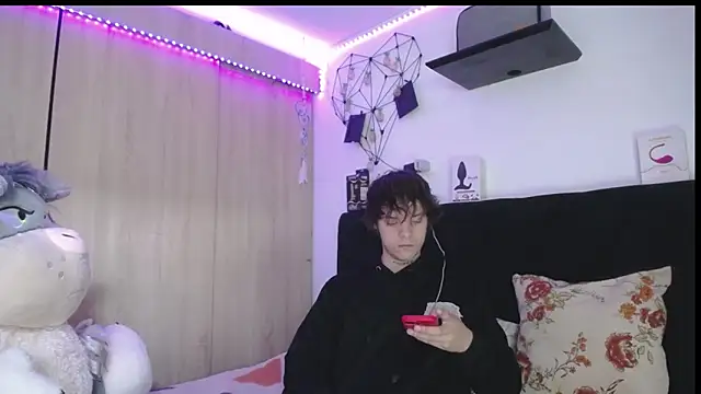 Santiago kiler online show from 03-20-26, 02:00