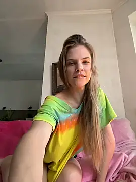 Snapshot of LeyaJohnson chatting on 01-10-25, 12:15 LeyaJohnson online show from 01-10-25, 12:15