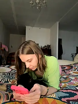 Snapshot of LeyaJohnson chatting on 11-21-25, 12:37 LeyaJohnson online show from 11-21-25, 12:37