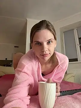 Snapshot of LeyaJohnson chatting on 11-25-25, 05:13 LeyaJohnson online show from 11-25-25, 05:13