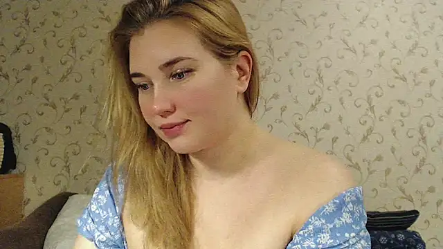 Snapshot of mmmPinUpGirl chatting on 12-14-24, 08:18 mmmPinUpGirl online show from 12-14-24, 08:18