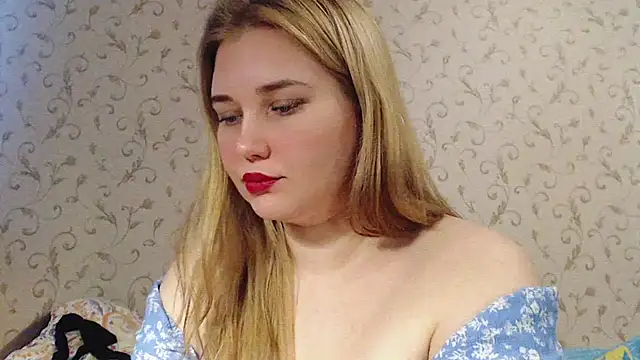 Snapshot of mmmPinUpGirl chatting on 02-03-25, 08:35 mmmPinUpGirl online show from 02-03-25, 08:35