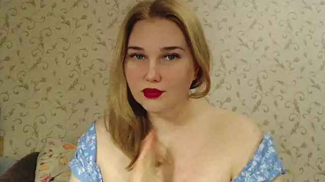 Snapshot of mmmPinUpGirl chatting on 03-19-25, 08:43 mmmPinUpGirl online show from 03-19-25, 08:43