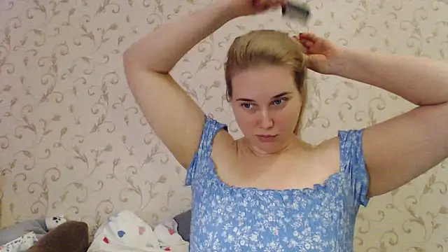 Snapshot of mmmPinUpGirl chatting on 09-14-25, 10:36 mmmPinUpGirl online show from 09-14-25, 10:36