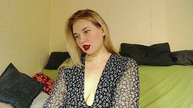 mmmPinUpGirl online show from 10-30-25, 06:30