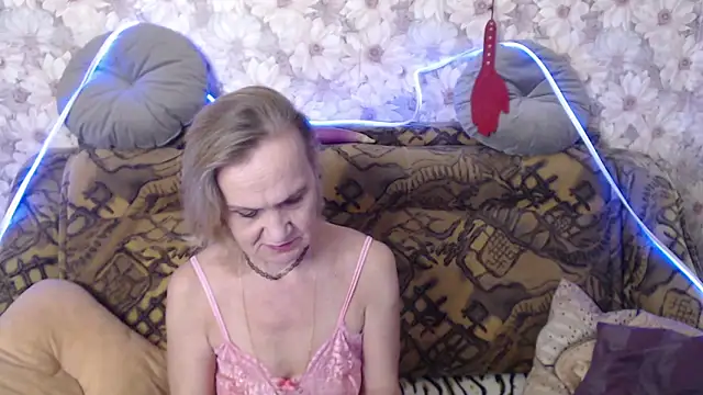 MissBekker online show from 10-01-25, 05:19