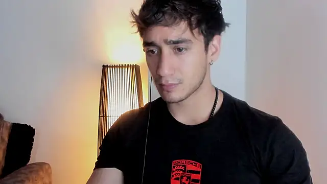 Snapshot of AlexRivera6 chatting on 11-23-25, 05:02 AlexRivera6 online show from 11-23-25, 05:02