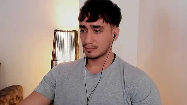 Snapshot of AlexRivera6 chatting on 02-13-26, 04:14 AlexRivera6 online show from 02-13-26, 04:14