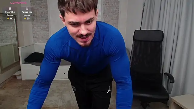 Snapshot of WilsonJules chatting on 12-13-24, 11:13 WilsonJules online show from 12-13-24, 11:13