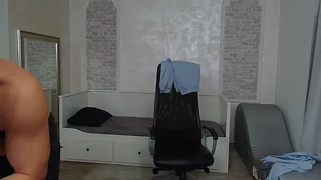 Snapshot of WilsonJules chatting on 01-04-25, 05:05 WilsonJules online show from 01-04-25, 05:05