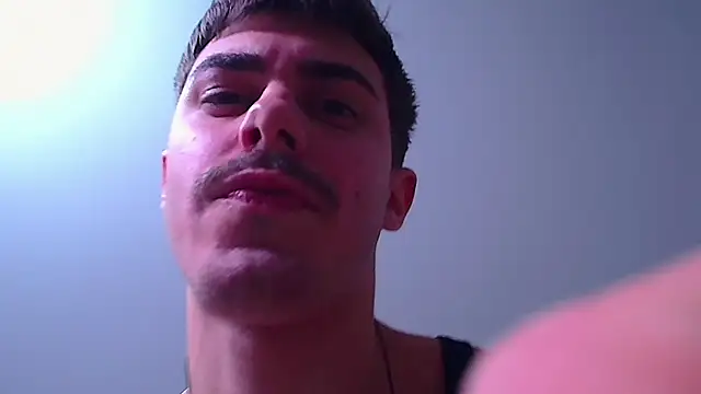 Snapshot of WilsonJules chatting on 01-17-25, 11:51 WilsonJules online show from 01-17-25, 11:51