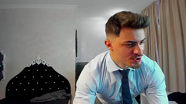 Snapshot of WilsonJules chatting on 02-08-25, 02:38 WilsonJules online show from 02-08-25, 02:38