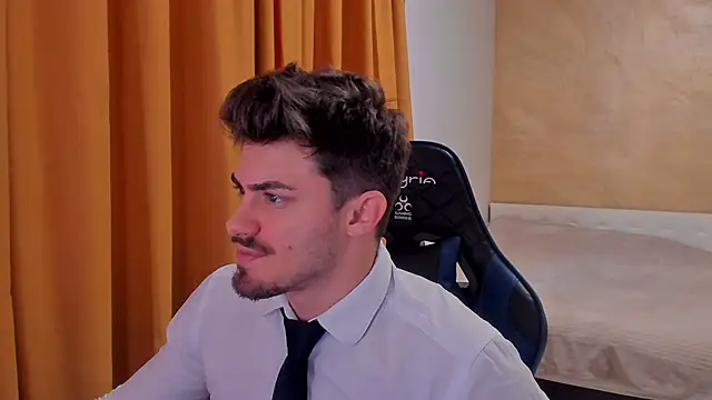 Snapshot of WilsonJules chatting on 03-21-25, 01:23 WilsonJules online show from 03-21-25, 01:23