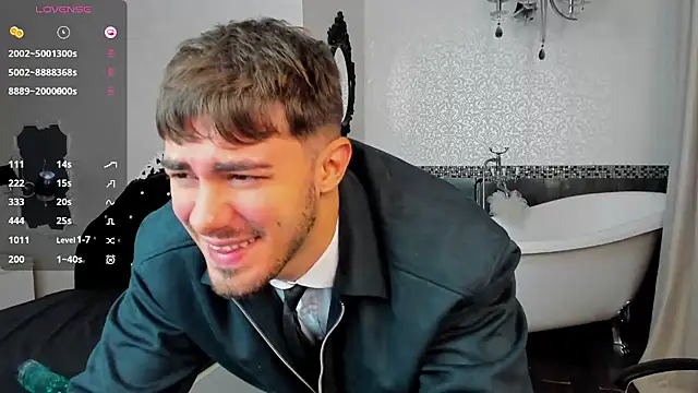 Snapshot of WilsonJules chatting on 11-17-25, 04:51 WilsonJules online show from 11-17-25, 04:51