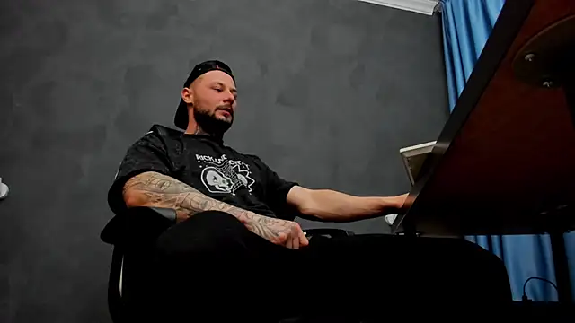 BrianHunts online show from 03-23-25, 06:16