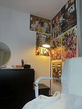 Snapshot of xSelena chatting on 03-16-25, 11:14 xSelena online show from 03-16-25, 11:14