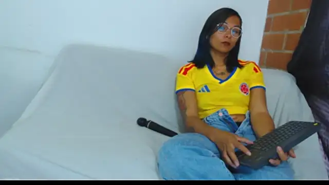 Snapshot of Sofynix chatting on 06-17-26, 03:46 Sofynix online show from 06-17-26, 03:46